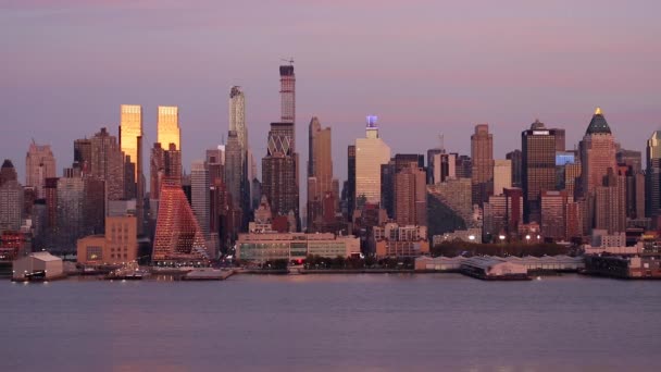 Manhattan över Hudsonfloden — Stockvideo