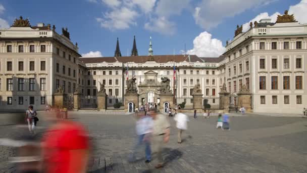 Castillo de Praga con la catedral de San Vito — Vídeos de Stock