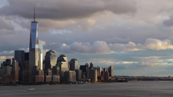 Manhattan po drugiej stronie rzeki Hudson — Wideo stockowe