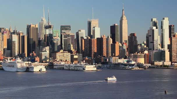 Manhattan al otro lado del río Hudson — Vídeos de Stock