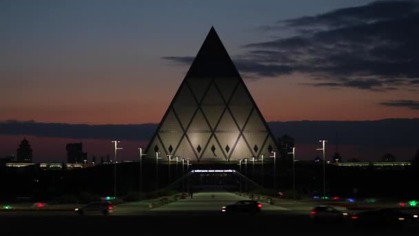 Palazzo della pace e della riconciliazione piramide, Astana — Video Stock