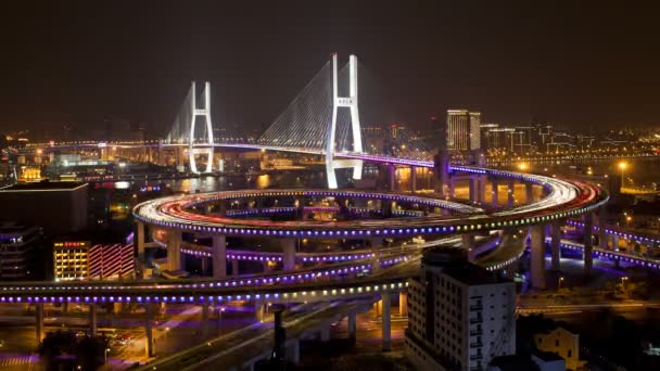 Traffic on Nanpu Bridge spiral, Shanghai — Stock Video