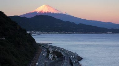 Mt. Fuji ve Tomei Expressway sürüş trafik