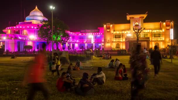 Κτίριο φωτίζεται για το Φεστιβάλ Diwali — Αρχείο Βίντεο