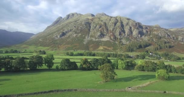 Μεγάλη Langdale και το Langdale Pikes, Αγγλία — Αρχείο Βίντεο