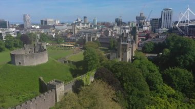 Cardiff kalesi ve şehir silueti, Cardiff, Güney Glamorgan, Galler, Birleşik Krallık