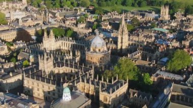 Aerial of Radcliffe Kamera, Bodleian Kütüphanesi, Oxford Üniversitesi, Oxford Şehir Merkezi, Oxfordshire, İngiltere