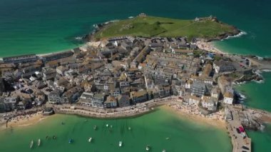 St. Ives 'ın hava manzarası, geleneksel Cornwall balıkçı köyü, İngiltere, İngiltere