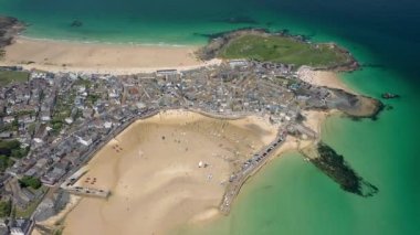 St. Ives 'ın hava manzarası, geleneksel Cornwall balıkçı köyü, İngiltere, İngiltere
