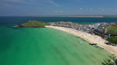 St. Ives 'ın hava manzarası, geleneksel Cornwall balıkçı köyü, İngiltere, İngiltere
