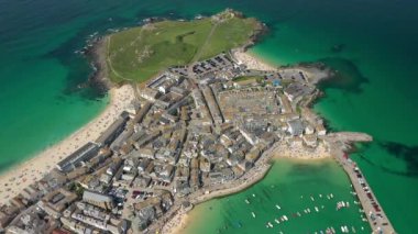 St. Ives 'ın hava manzarası, geleneksel Cornwall balıkçı köyü, İngiltere, İngiltere