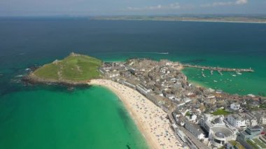 St. Ives 'ın hava manzarası, geleneksel Cornwall balıkçı köyü, İngiltere, İngiltere