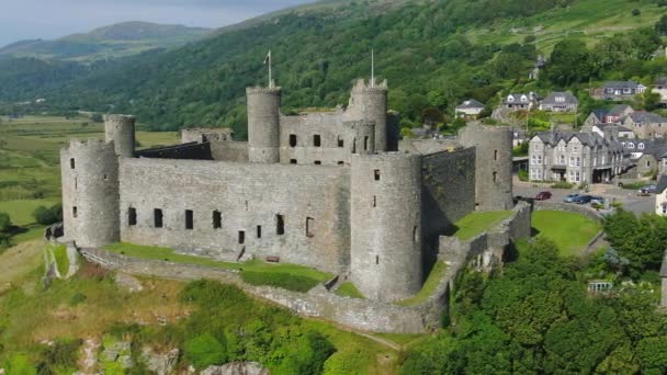 Antenn Från Harlech Castle Harlech Gwynedd Norra Wales — Stockvideo