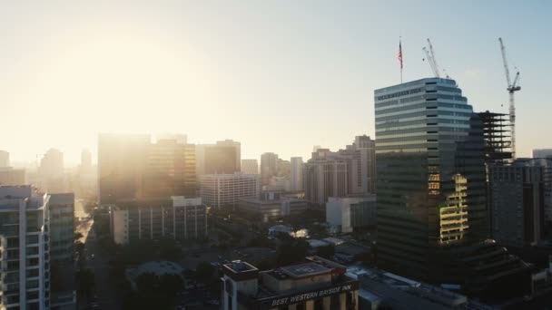 Затемнення сонця в місті — стокове відео