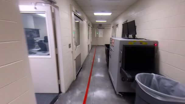 Koridordan taşıyarak Pov — Stok video