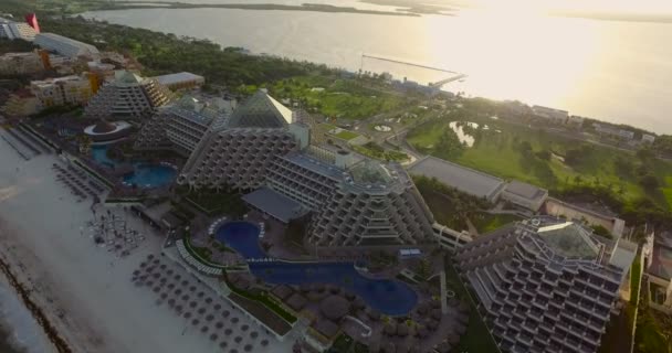 Vista aérea da cidade de Cancún — Vídeo de Stock