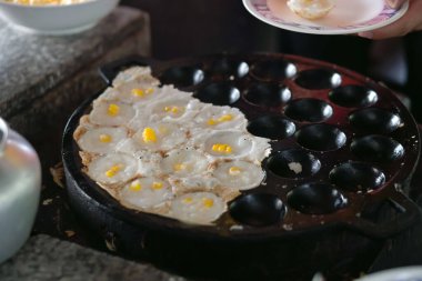 Tayland tatlıları ya da hindistan cevizli puding olarak bilinen 