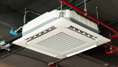 Tavana monte edilmiş klima büyük ofis binası, iç havalandırma sistemi.