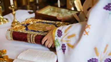 İncil kilise bir banka açmak