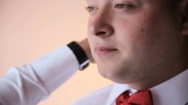 Damat düzeltme O'nun papyon kapalı