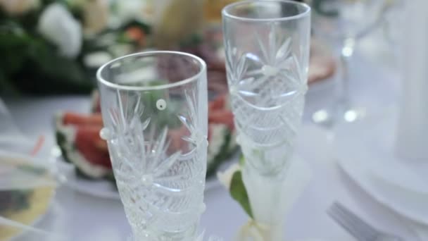 Wedding reception table set awaiting guests — Stock Video