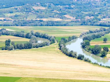 Hadi ama iki nehir hiç dokunmadan kapatın