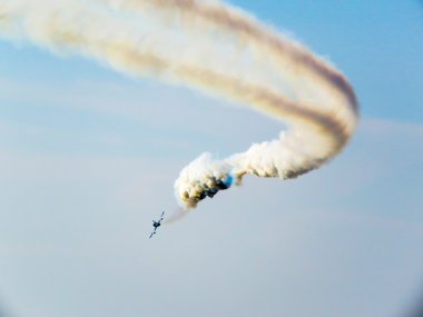 Üç renkli oklar gösteri hava. Tirrenia, Pisa, İtalya, 11 Eylül, 2