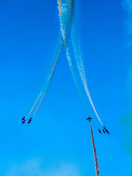 Tricolor nyilak légi show. Tirrenia, Pisa, Olaszország, szeptember 11-én, 2 — Stock Fotó