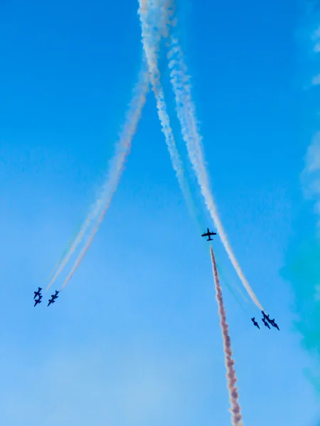 Tricolor nyilak légi show. Tirrenia, Pisa, Olaszország, szeptember 11-én, 2 — Stock Fotó