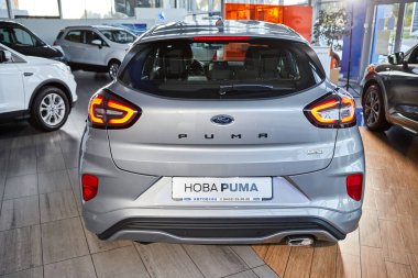 Vinnitsa, Ukrayna - 19 Ekim 2020. Ford Puma - galeride yeni model araba sunumu - arka görünüm