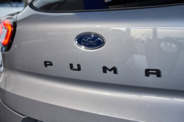 Vinnitsa, Ukrayna - 19 Ekim 2020. Ford Puma - galeride yeni model araba sunumu - arka görünüm