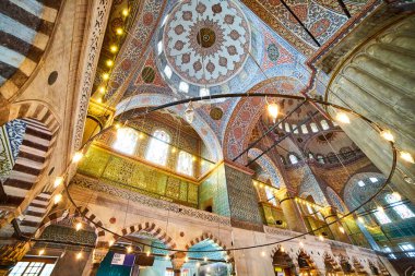 İstanbul, Türkiye - 10.10.2019. İstanbul 'daki Mavi Cami' nin içinde. Süleyman Camii 'nin içi