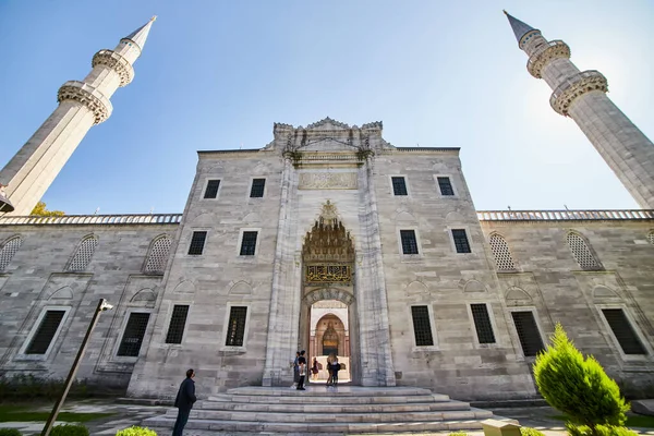 Istanbul Turkey October 2019 Entrance Courtyard Old Great Suleymaniye Mosque — Stock Photo, Image