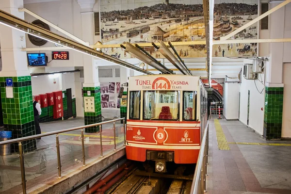 Istanbul Turkije Oktober 2019 Historische Oude Tunnellijn Ondergrondse Kabelbaan Tussen — Stockfoto