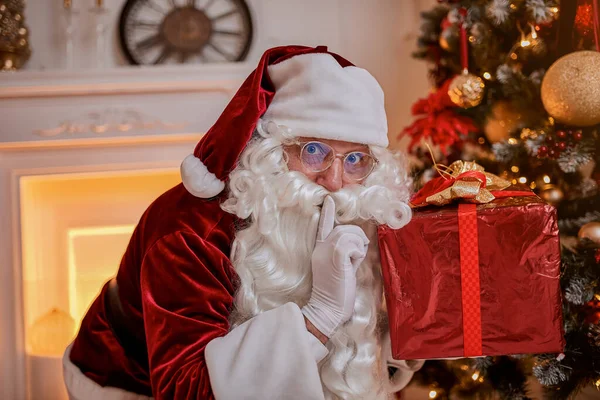 Boldog Mikulás Hozott Ajándékot Gyerekeknek Szilveszter Boldog Karácsonyt Koncepció — Stock Fotó