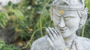 Eski yaşlı adamın yüzünü heykel Asya tarzı, Bangkok Tayland