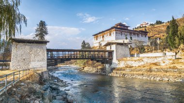Geleneksel bhutan Sarayı, Paro ile Nehri Köprüsü