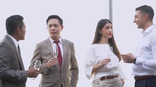 Groep Van Succesvolle Executive Business Team Drinken Praten Vieren Diverse — Stockvideo