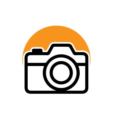 Kamera simgesi. seyahat sembolü. Kamera beyaz arkaplanda. Uzun bir tatil, sahil, dağ. Karışık tasarım biçimi