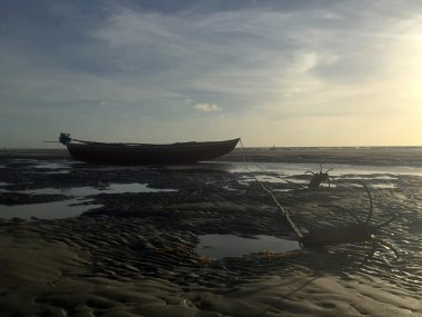 gün batımında düşük tide