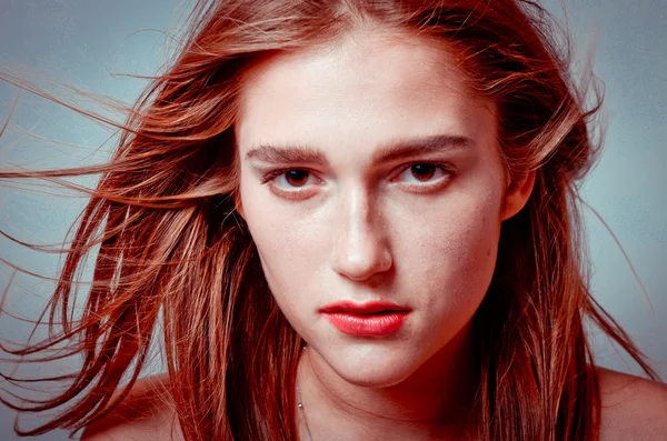  Kızıl saçlı kız Studio