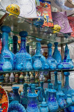 renkli vazo içinde kapalı çarşı çarşı, Istanbul