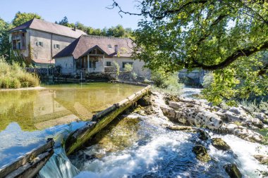 Pertes de L 'Ain, Losses of the Ain, Jura in France' ın yürüyüş şarkısı