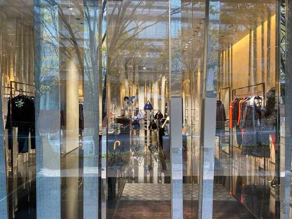 Tóquio, Japão - 23 de novembro de 2019: loja Giorgio Armani no distrito de Ginza, em Tóquio, Japão. — Fotografia de Stock