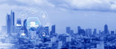 Akıllı lojistik konsepti. Yapay zeka teknolojisiyle depo operasyonları. Envanter takibi, otomasyon ve verimli tedarik zinciri kontrolü için dijital aletler kullanılıyor. Değil ai