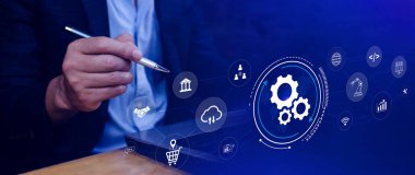 Otomasyon ve IOT Yazılım Teknolojisi İşletme Konsepti. Üretkenliğin, güvenilirliğin ve iş süreçlerinin iyileştirilmesi, teknolojik ve ticari faaliyetlerin tekrarlanabilirliği. Değil ai