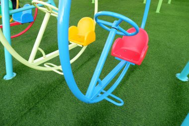 renkli plastik çocuklar oyun parkı