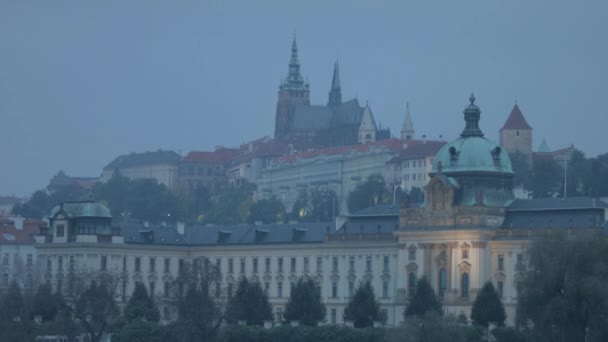 Prager St.-Veits-Kathedrale, Prag, St.Nischen, Prager Dach, — Stockvideo