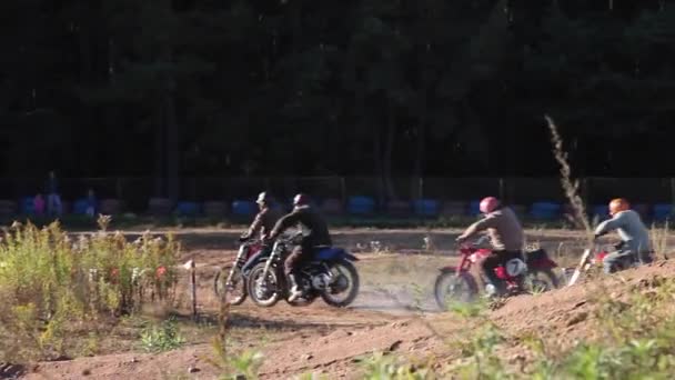 Motorradrennen im Stadion in den 60er Jahren in den 1990er Jahren — Stockvideo