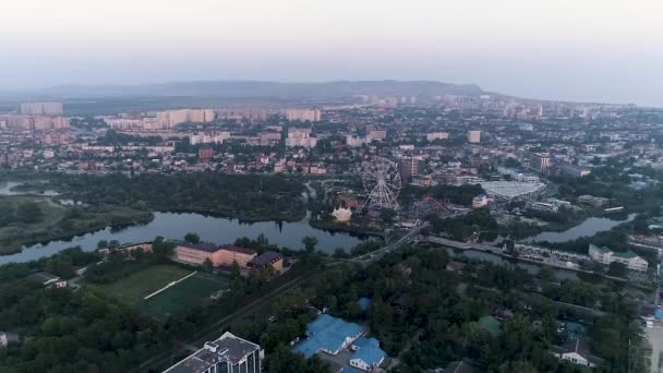 Panorama aéreo da praia da costa do Mar Negro da cidade de Anapa — Vídeo de Stock